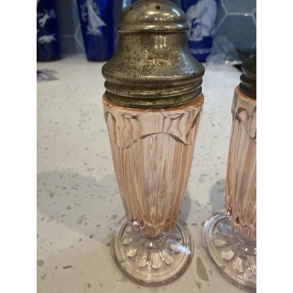 Anchor Hocking Pink Colonial Knife & Fork Salt & Pepper Shakers Depression Glass